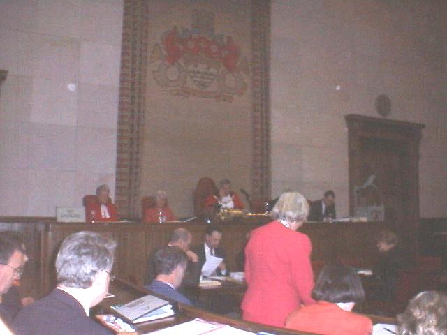 Cllr. Jean Currie proposing the Mayor