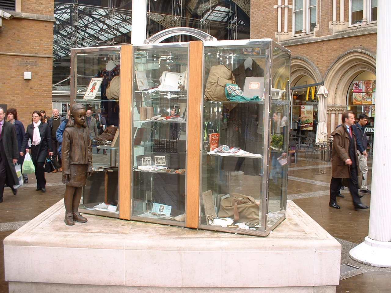 Original Kindertransport memorial outside Liverpool Street station (1)