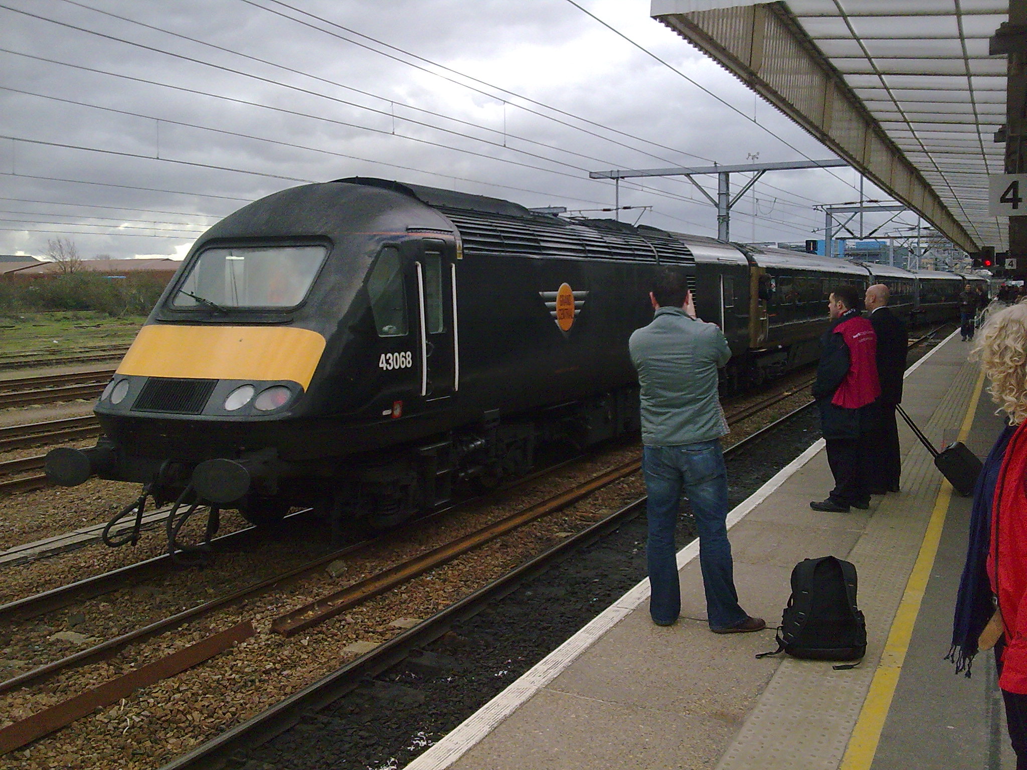 Grand Central HST with power car 43068 trailing, arriving in platform 1 at Cambridge