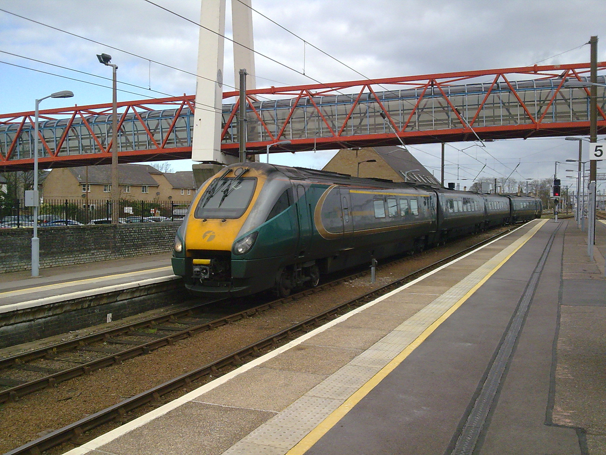Arriving from Hull in platform 6