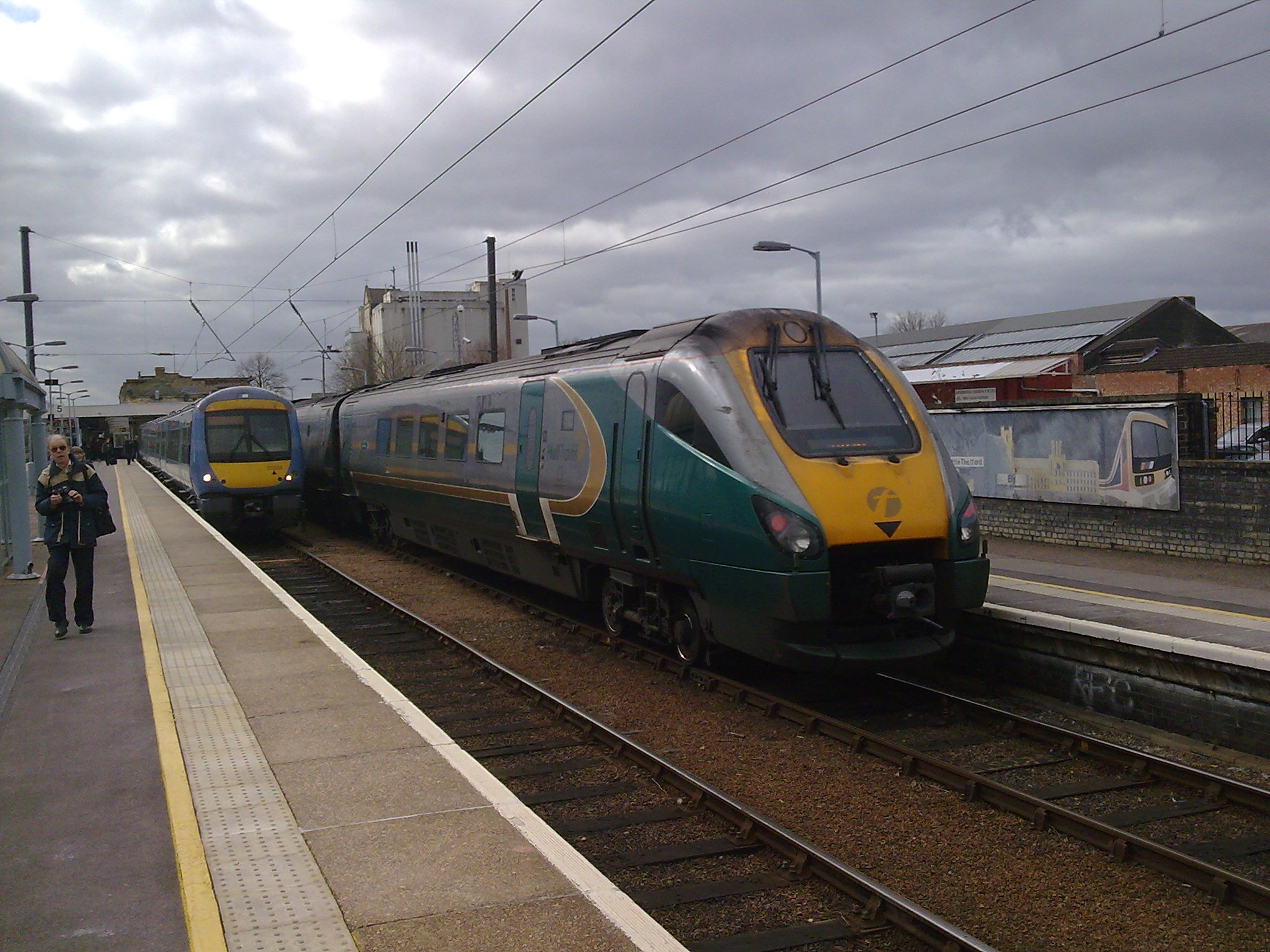 Arrived from Hull in platform 6