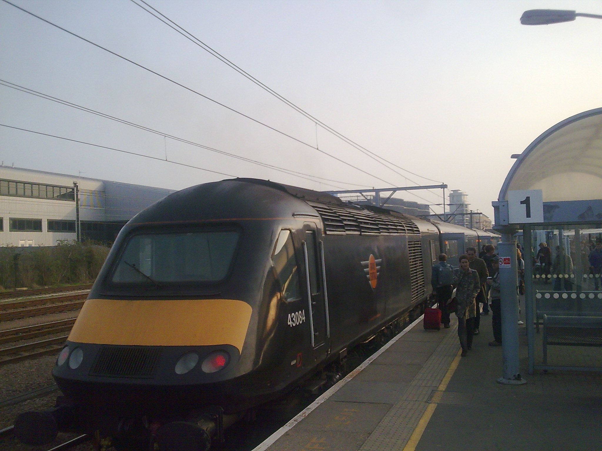 Grand Central HST awaiting departure in platform 1 at Cambridge