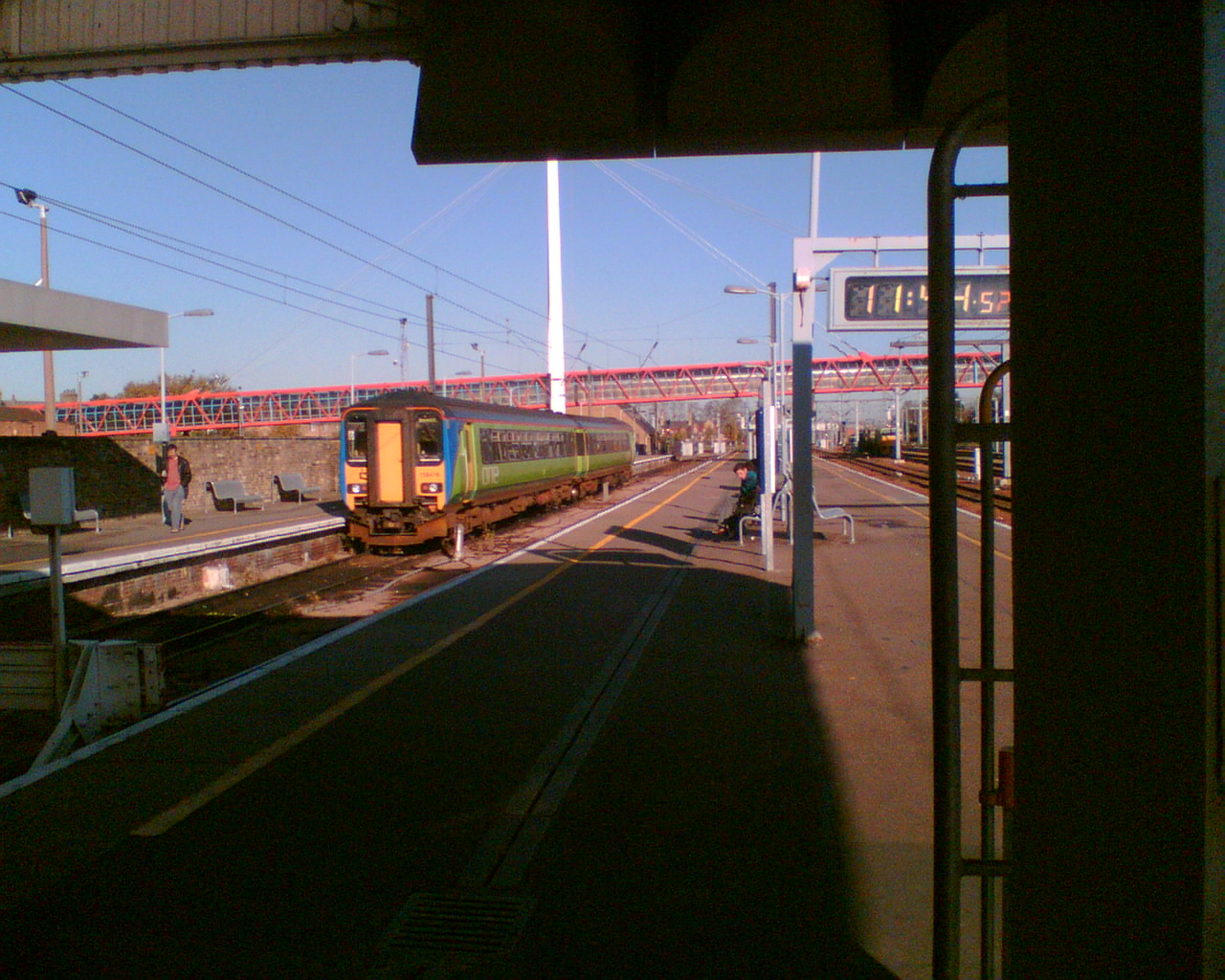 Departure to Ipswich from platform 6