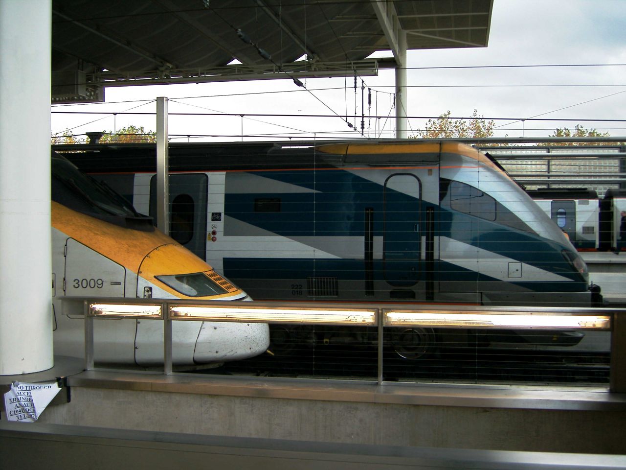 St Pancras International & MML, platforms 4/5