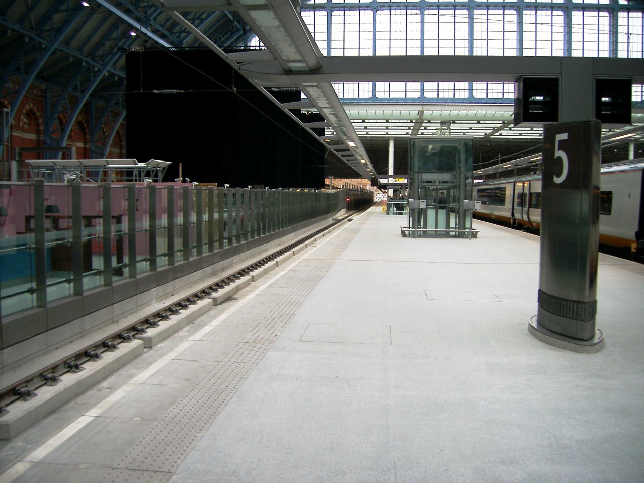 St Pancras International, platforms 5/6