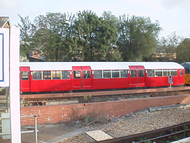 Island Line 1938 tube stock at Ryde St John's Road (1)