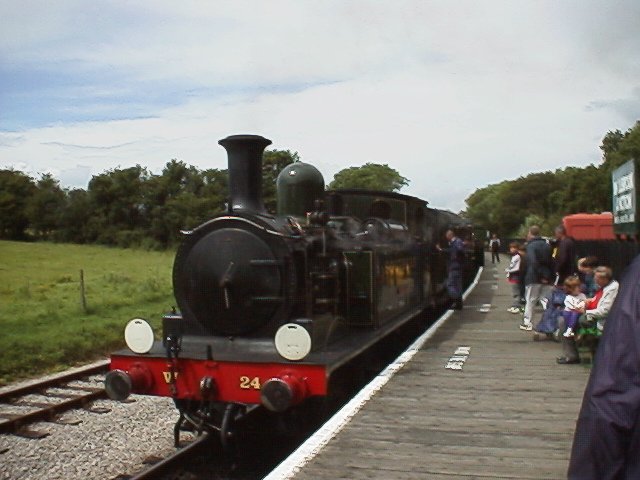 O2 loco W24 Calbourne at Smallbrook Junction