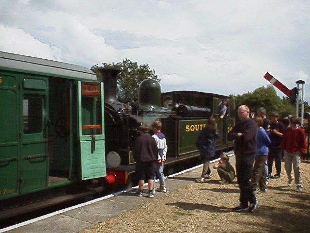 O2 loco W24 Calbourne at Wootton